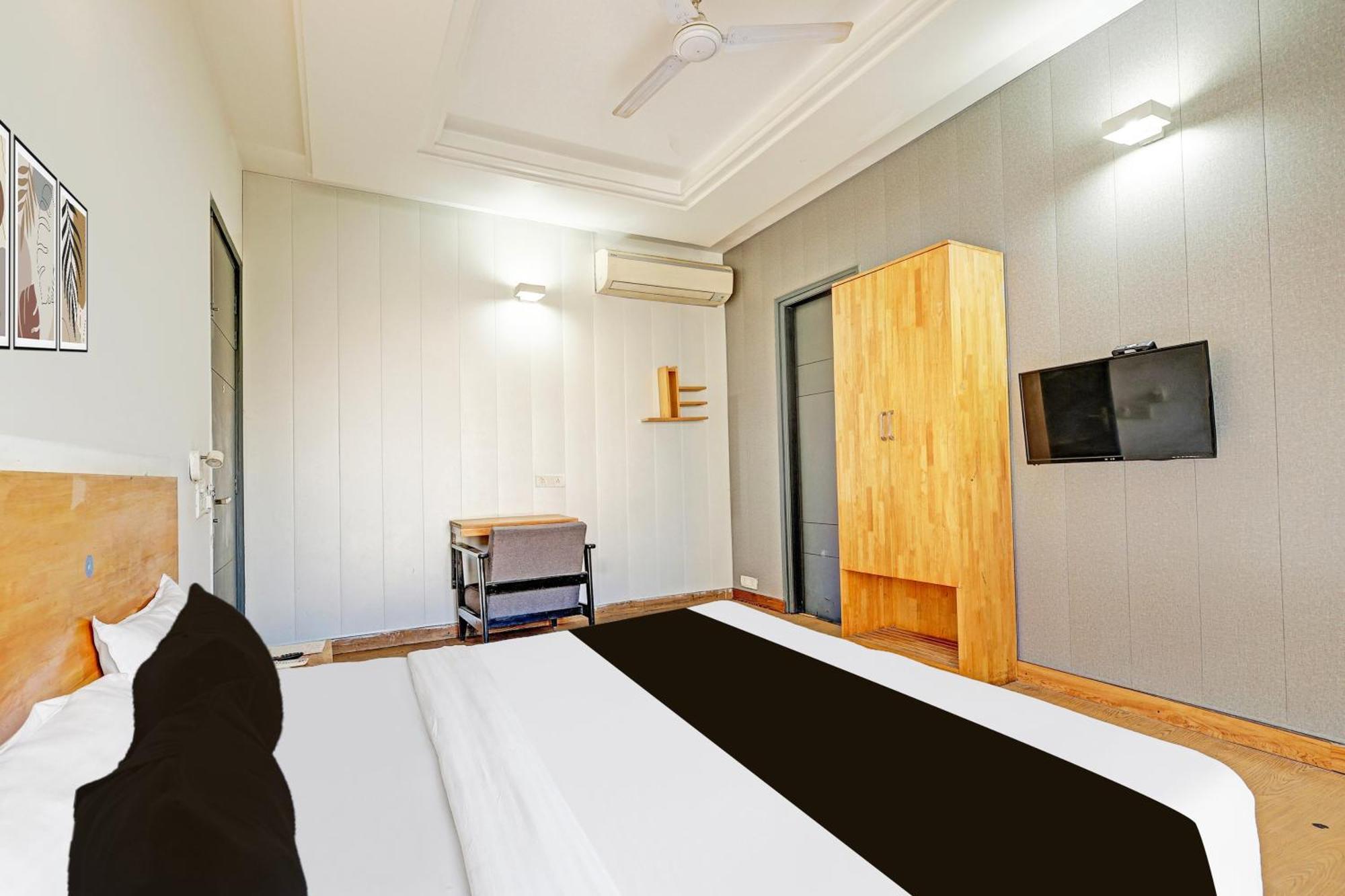 Hotel Townhouse Sector 49 Sohna Road Gurgaon Esterno foto